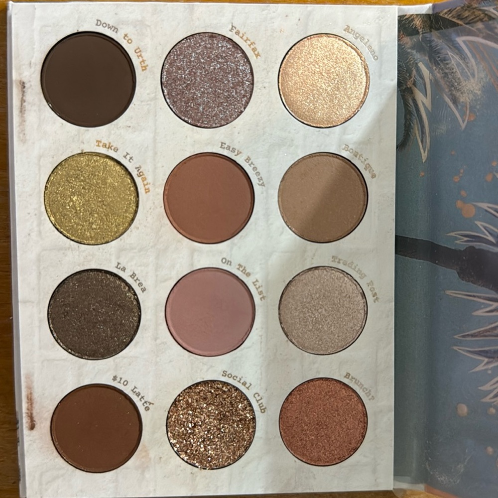 Melrose eyeshadow palette by colourpop 🤎